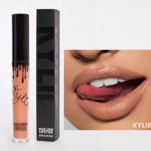 Kylie’s Birthday Suit Liquid Lipstick 🌷